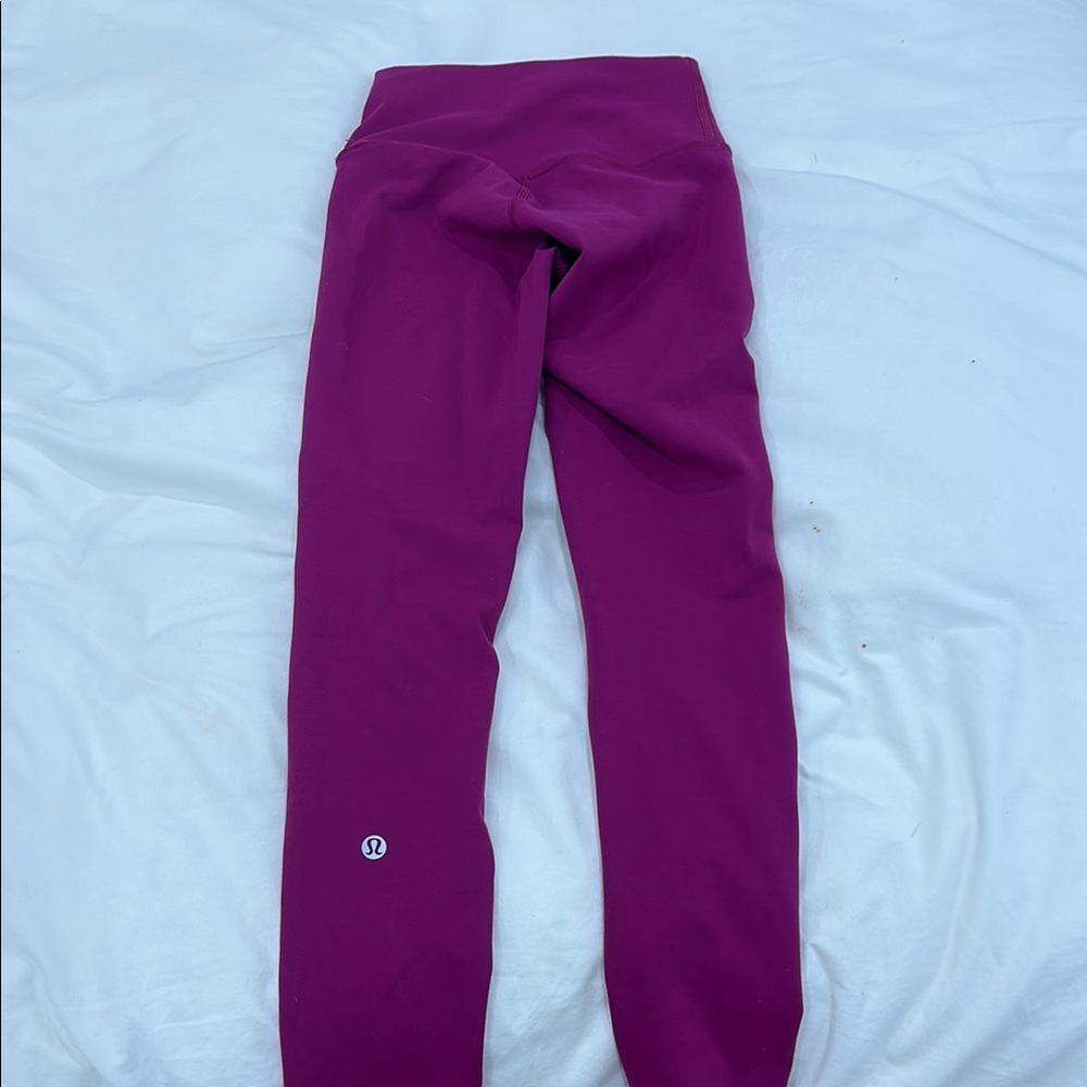 lululemon wonder train athletica Magenta Leggings